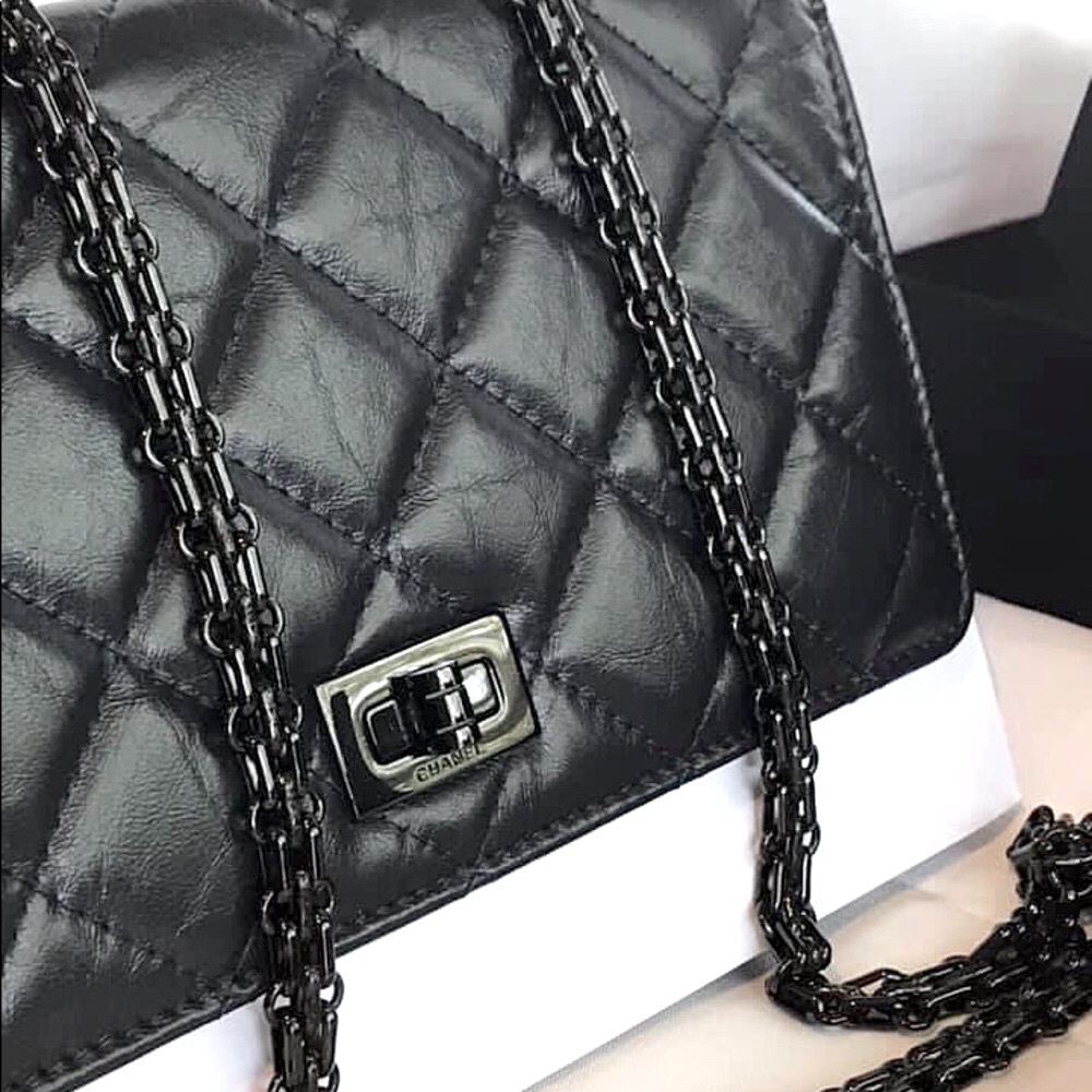 !!SOLD!! CHANEL reissue WOC wallet on Chain - Picture 1 of 12